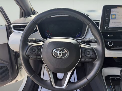 Used 2019 Toyota Corolla XSE image 18