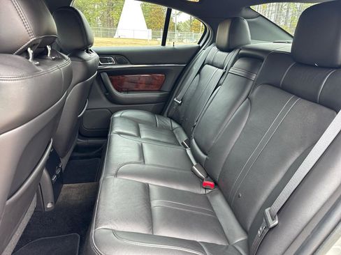 Used 2013 Lincoln MKS AWD image 18