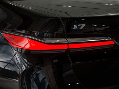 New 2026 BMW i7 eDrive50 w/ Executive Package image 34