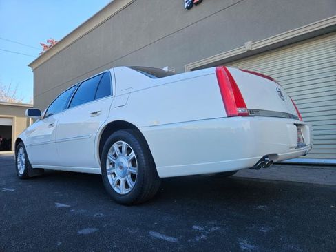 Used 2010 Cadillac DTS image 6
