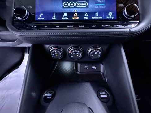 Used 2025 Nissan Z Performance w/ Floor Mat Package RWD image 30
