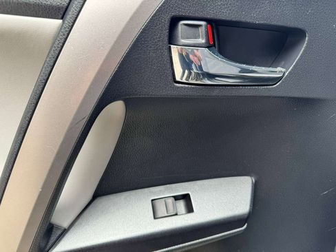 Used 2017 Toyota RAV4 XLE w/ Carpet Mat Package image 18