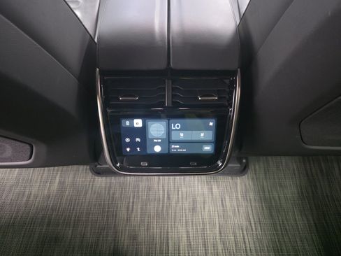 Used 2023 Rivian R1T Adventure AWD/4WD image 28
