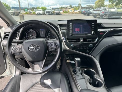 Used 2021 Toyota Camry SE FWD image 14