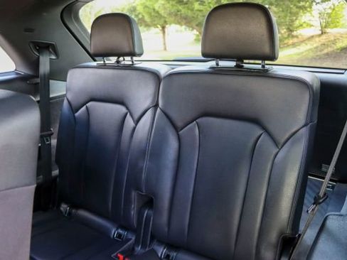 Used 2018 Audi Q7 3.0T Prestige w/ Prestige Package image 28