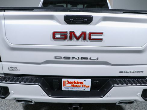Used 2023 GMC Sierra 1500 Denali AWD/4WD image 8