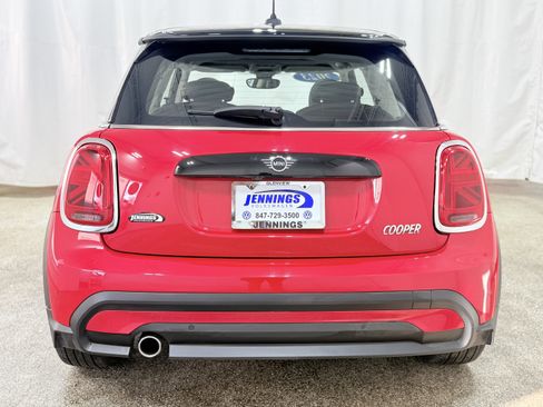 Used 2023 MINI Cooper 2-Door Hardtop image 7