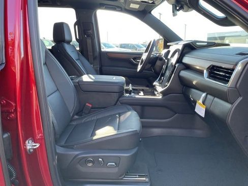 New 2026 GMC Yukon Denali w/ Sun & Power Step Package image 30