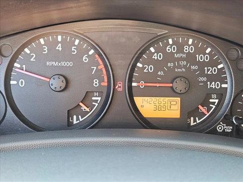 Used 2011 Nissan Frontier SV w/ SV Premium Utility Pkg RWD image 11