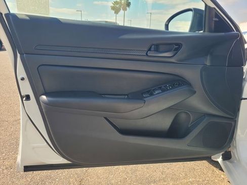 Certified 2025 Nissan Altima 2.5 S FWD image 18