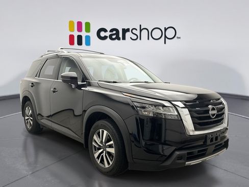 Used 2024 Nissan Pathfinder SL AWD/4WD image 5