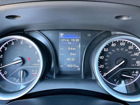 Used 2022 Toyota Camry LE image 25