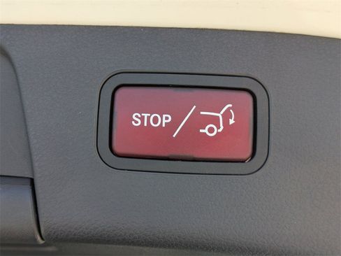 Used 2016 Mercedes-Benz GLA 250 image 13