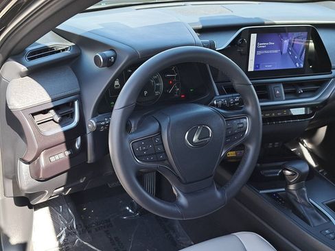 Used 2024 Lexus UX 250h FWD image 17