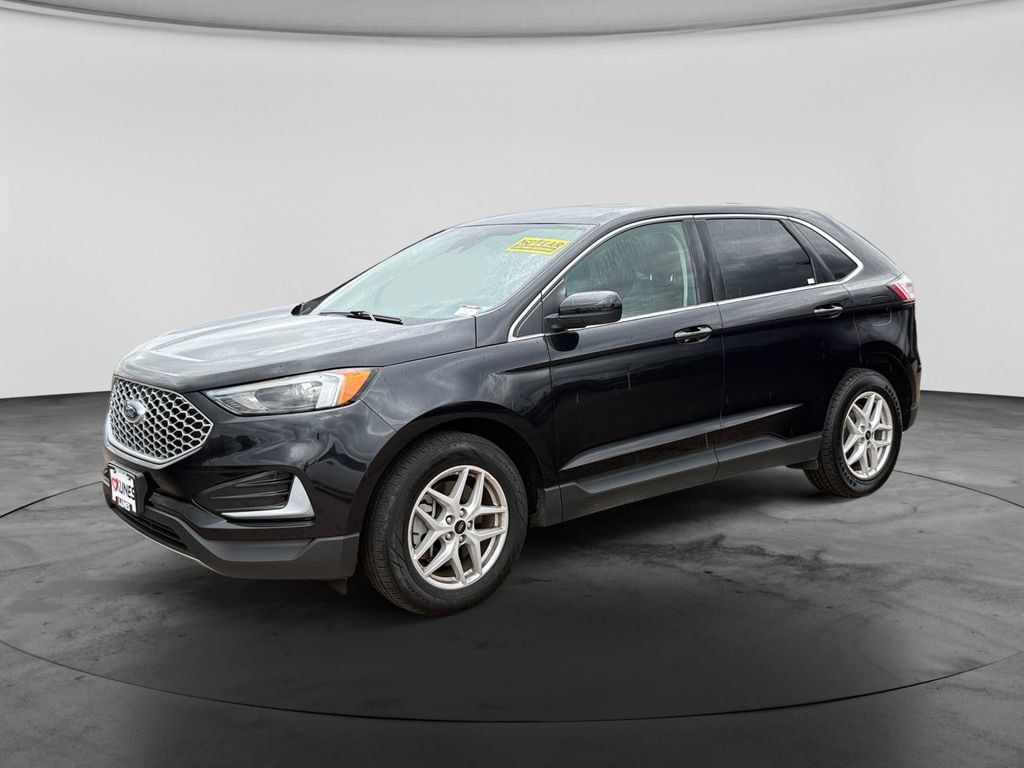 Used 2024 Ford Edge SEL AWD/4WD image 5