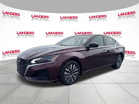 Used 2024 Nissan Altima 2.5 SV image 7