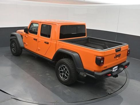 Used 2025 Jeep Gladiator Rubicon w/ Convenience Group AWD/4WD image 43