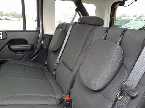 Certified 2023 Jeep Wrangler Unlimited w/ Cold Weather Group image 11