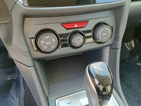 Used 2019 Subaru Crosstrek 2.0i Premium w/ Eyesight System image 30