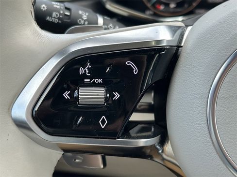 Used 2024 Jaguar F-PACE R-Dynamic S image 41