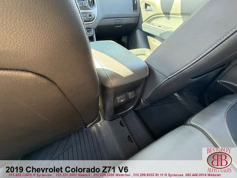 Used 2019 Chevrolet Colorado Z71 AWD/4WD image 13