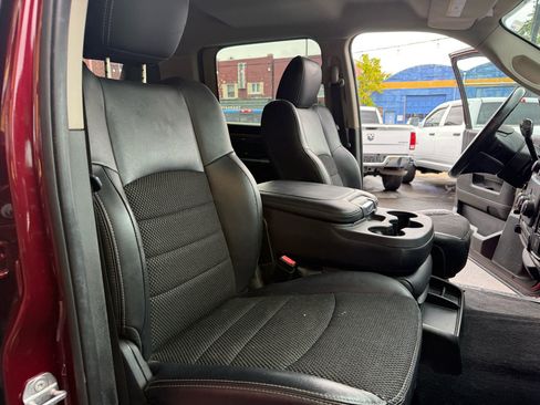 Used 2018 RAM 2500 Big Horn w/ Sport Appearance Group image 15