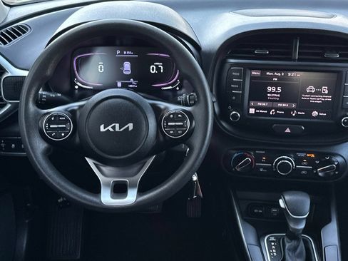 Certified 2023 Kia Soul LX FWD image 14