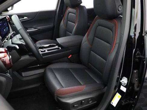 Used 2026 Chevrolet Equinox RS FWD image 11