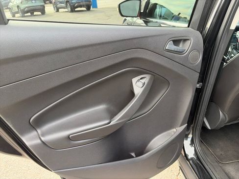 Used 2014 Ford Escape Titanium w/ Equipment Group 401A AWD/4WD image 33