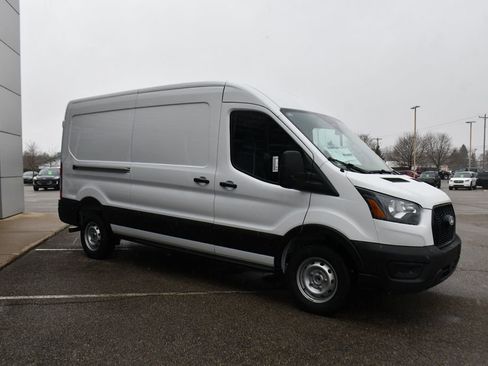New 2026 Ford Transit 250 148 Medium Roof w/ Load Area Protection Package RWD image 8