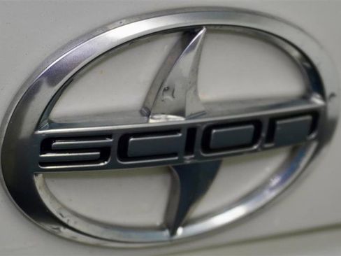 Used 2015 Scion FR-S image 32