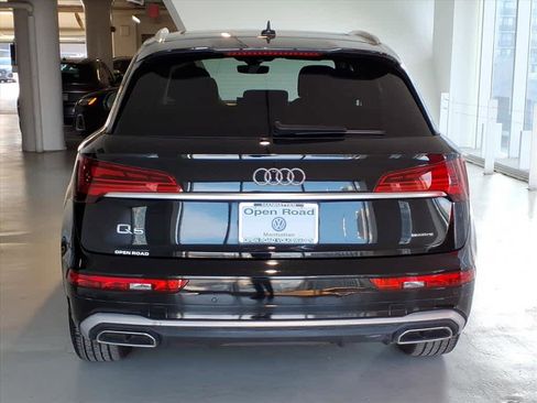 Used 2023 Audi Q5 2.0T Premium w/ Convenience Package image 5