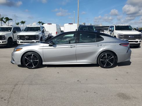 Used 2019 Toyota Camry XSE image 8