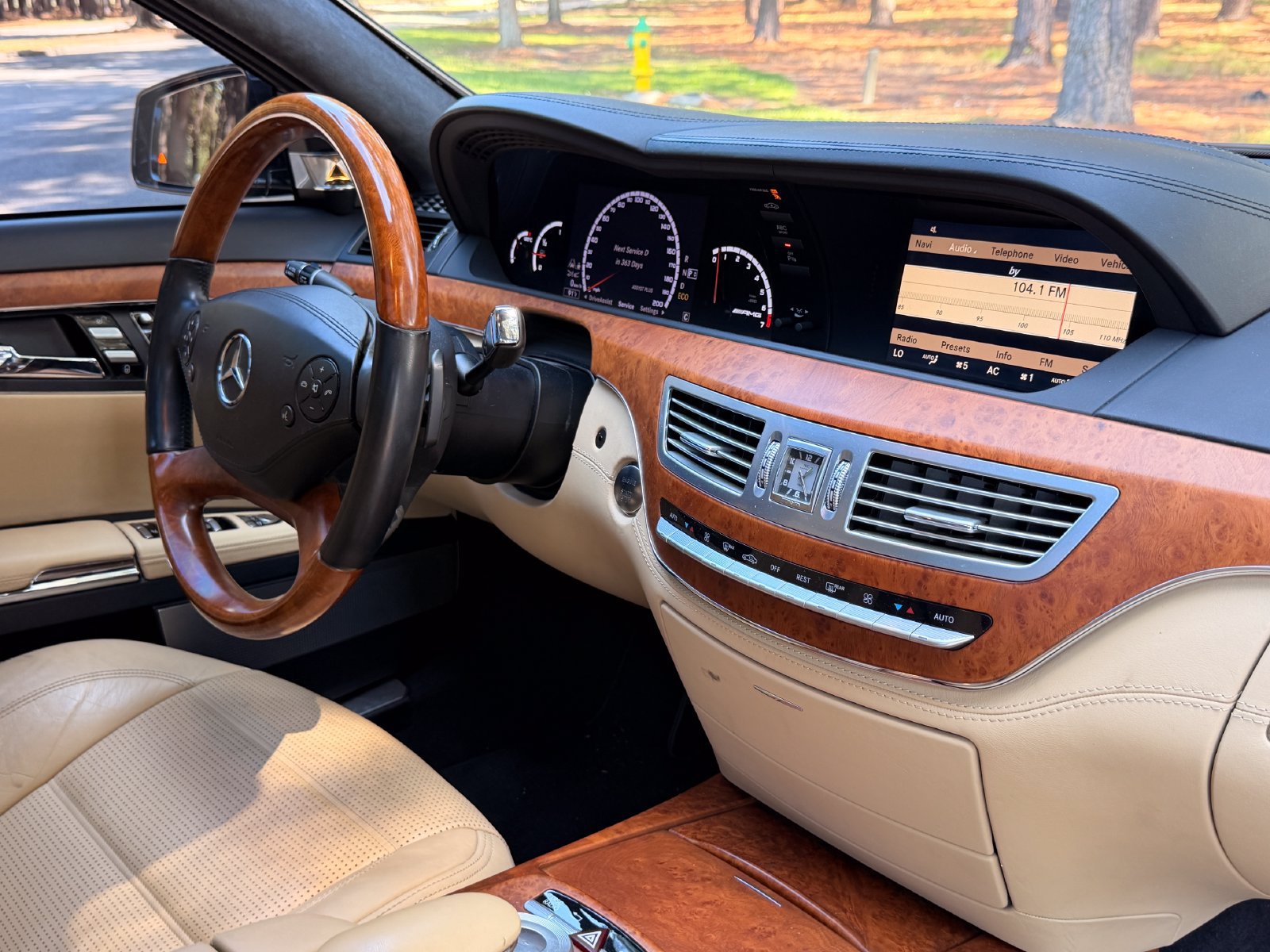 Used 2013 Mercedes-Benz S 63 AMG image 20