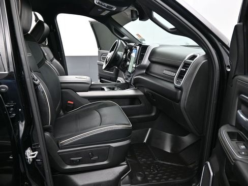 Used 2024 RAM 3500 Laramie w/ Night Edition image 18