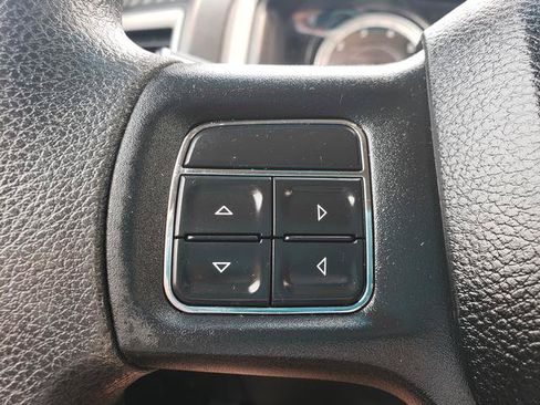 Used 2018 RAM 1500 Express AWD/4WD image 26