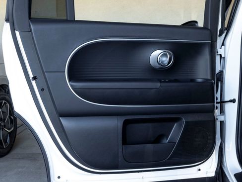 New 2026 Hyundai Ioniq 9 SE image 19