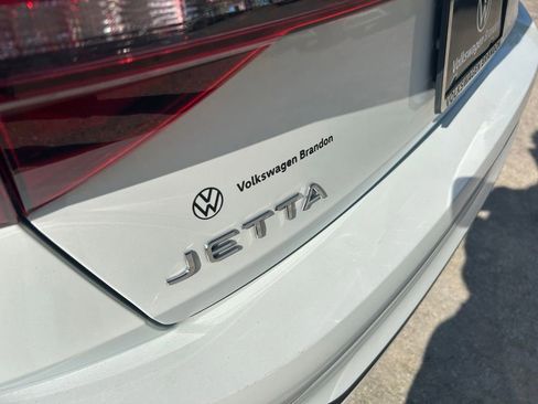 Used 2023 Volkswagen Jetta SE FWD image 30