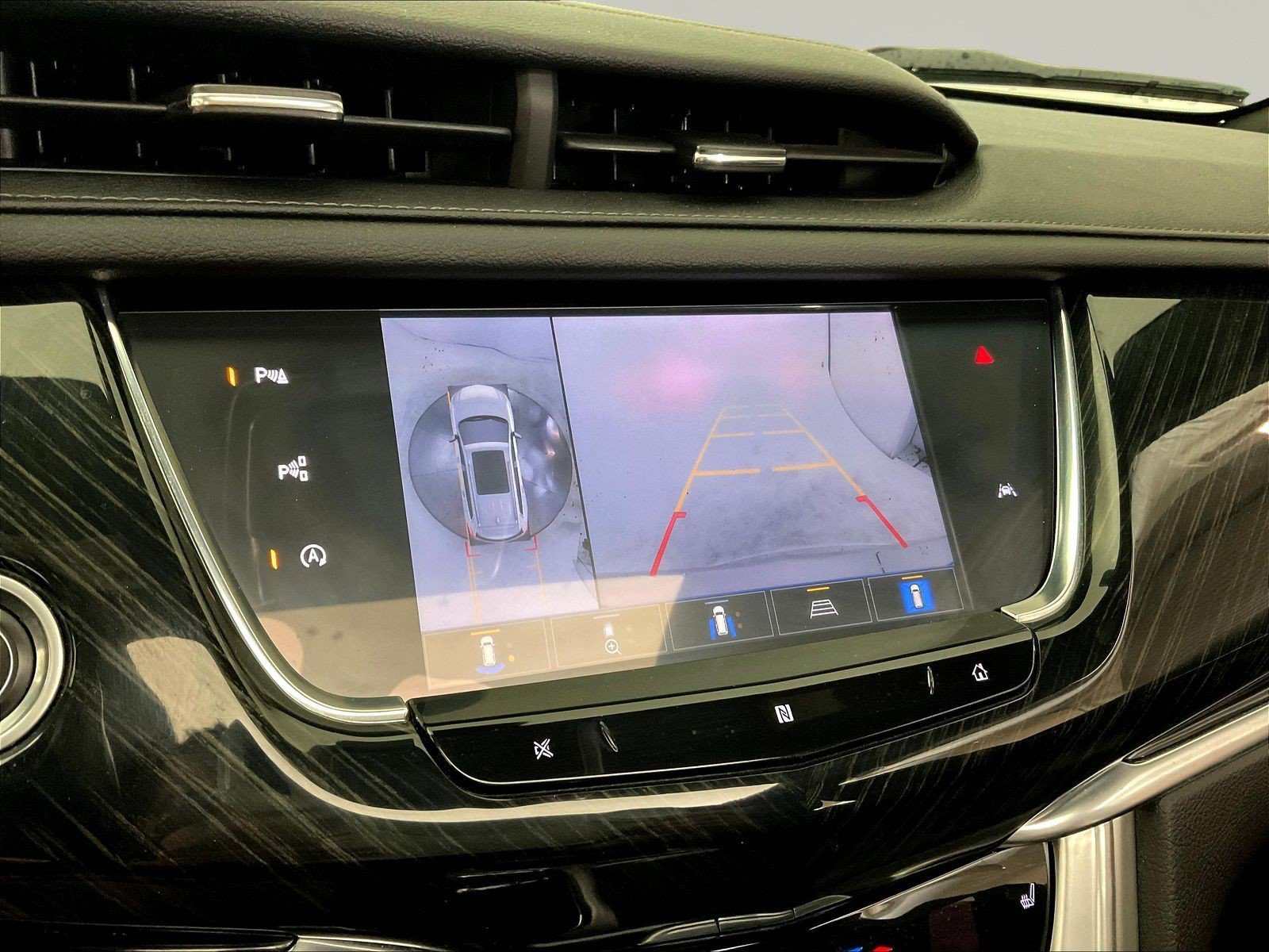 Used 2021 Cadillac XT6 Premium Luxury AWD/4WD image 14