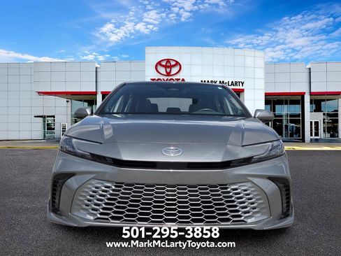 Used 2025 Toyota Camry XSE w/ Premium Package FWD image 8