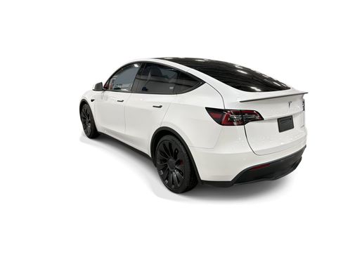 Used 2023 Tesla Model Y Performance AWD/4WD image 4