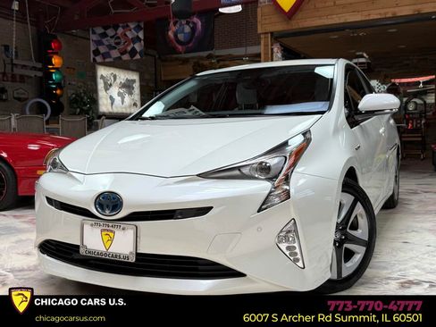 Used 2017 Toyota Prius Four Touring w/ Premium Convenience Package FWD image 1
