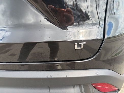 Used 2025 Chevrolet Trax LT image 12