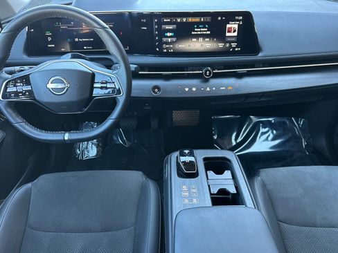 Used 2023 Nissan Ariya FWD image 16