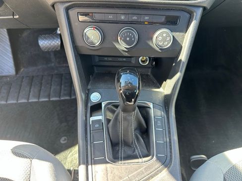 Used 2022 Volkswagen Taos S image 30