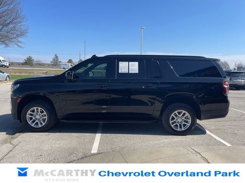Used 2022 Chevrolet Suburban RST AWD/4WD image 6