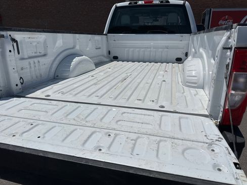 Used 2020 Ford F250 XL w/ Power Equipment Group image 5