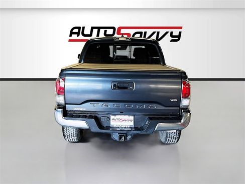 Used 2022 Toyota Tacoma TRD Off-Road image 6