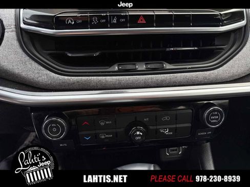 Certified 2023 Jeep Compass Latitude image 34