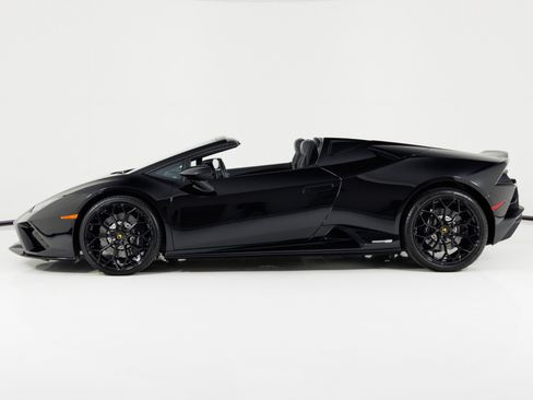 Used 2021 Lamborghini Huracan EVO RWD image 7